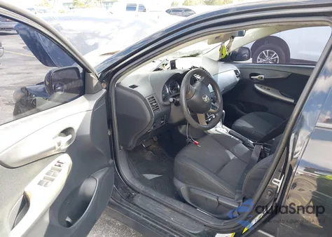 2013 Toyota Corolla S z USA, uszkodzony, nr VIN 2T1BU4EE5DC944185